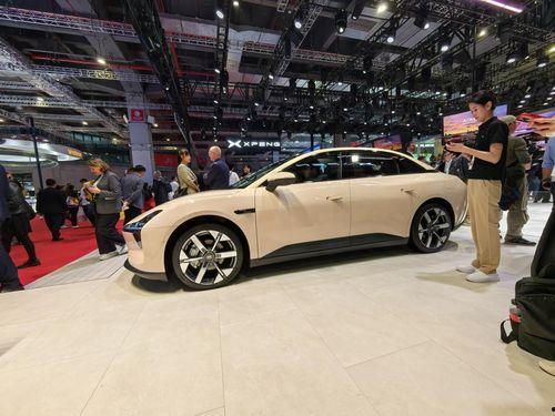 亚洲国产a,崛起中的民族品牌力量  第2张